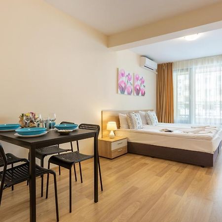 Apartments Flora Бургас Екстериор снимка