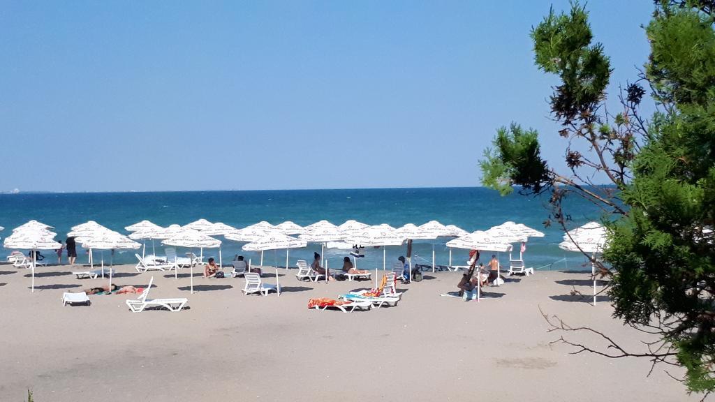 Apartments Flora Бургас Екстериор снимка