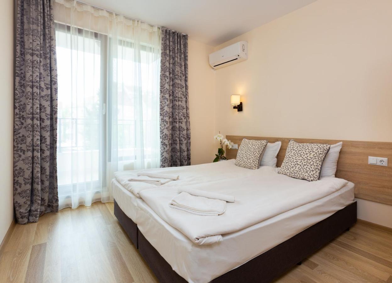 Apartments Flora Бургас Екстериор снимка